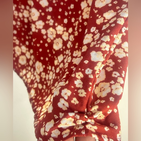 LC Lauren Conrad Red Ruffled Puff Sleeve Blouse - Picture 8 of 8